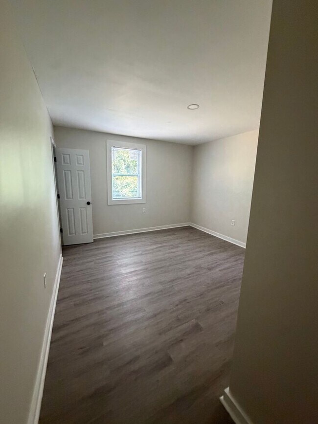 Photo - 734 Spring St