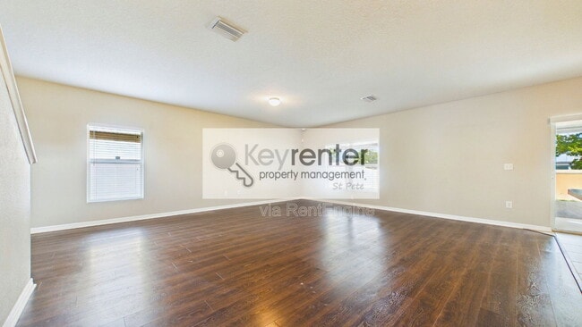 Photo - 14517 Dunrobin Dr