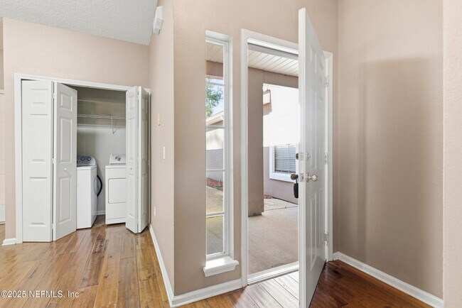 Photo - 216 Scrub Jay Dr