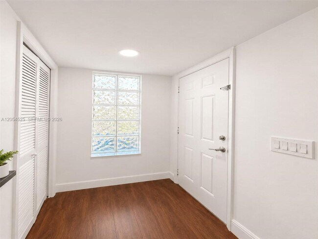 Photo - 16571 Blatt Blvd Unit 203