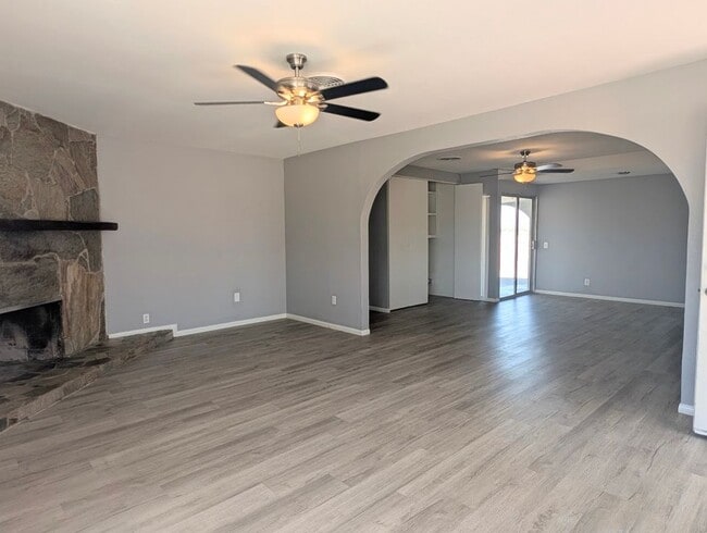 2373 Oahu Ln