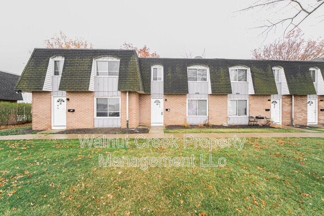 Building Photo - 5520 Beavercrest Dr Unit #14