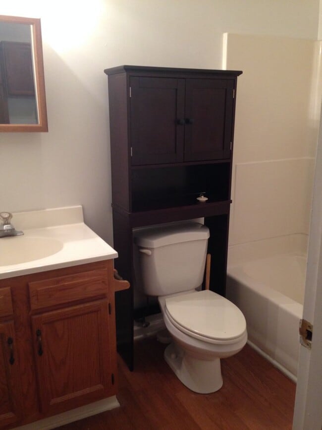 Photo - 104 S 18th St Unit 104 s 18th 1 bed room