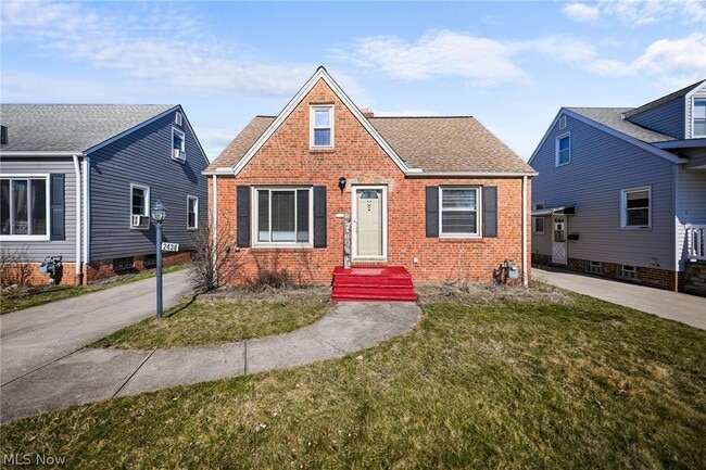 Building Photo - 2438 Brookdale Ave