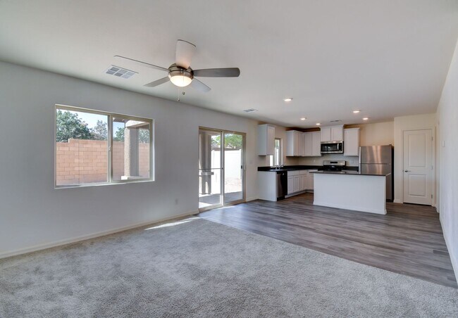1705 Cowboy Path Ave