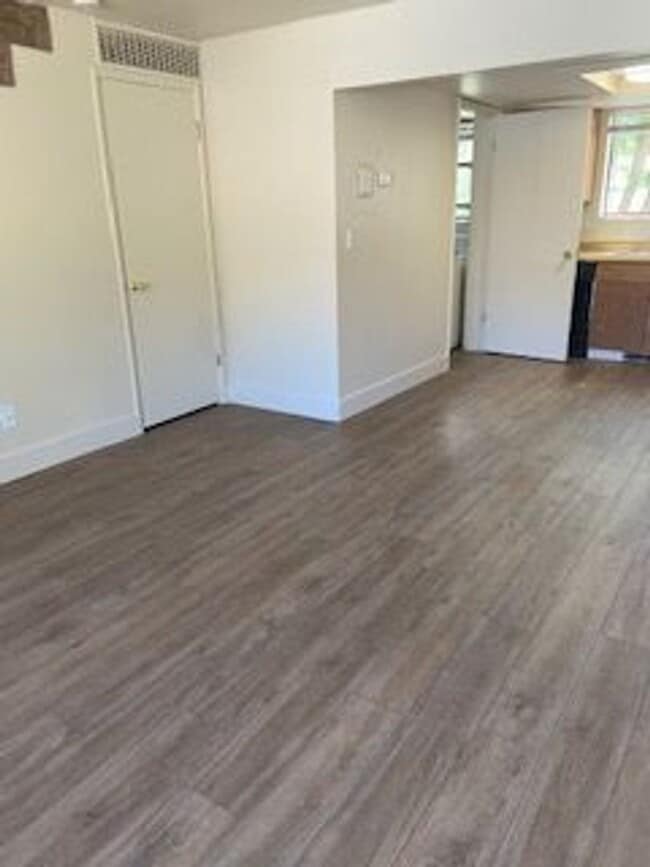 Photo - 3627 Gypsum Rd