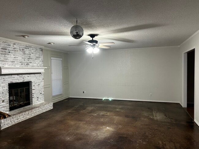 Photo - 308 W Raleigh Pl