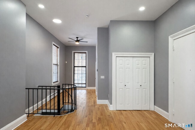 Photo - 23 Charter Oak Pl Unit 1