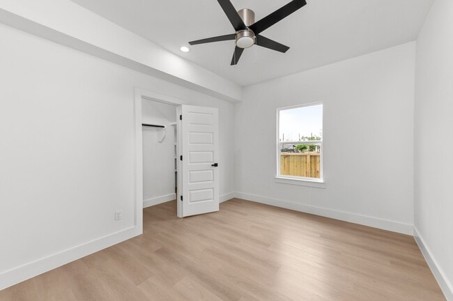 Photo - 2316 McKee St