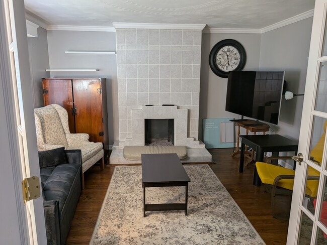 Photo - 4327 Stanley St
