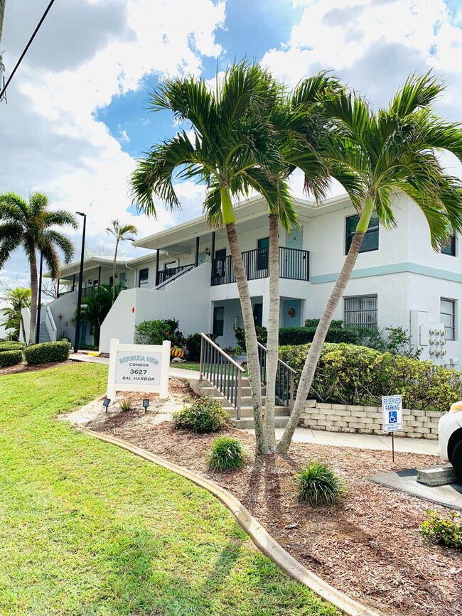 Building Photo - 3627 Bal Harbor Blvd Rental