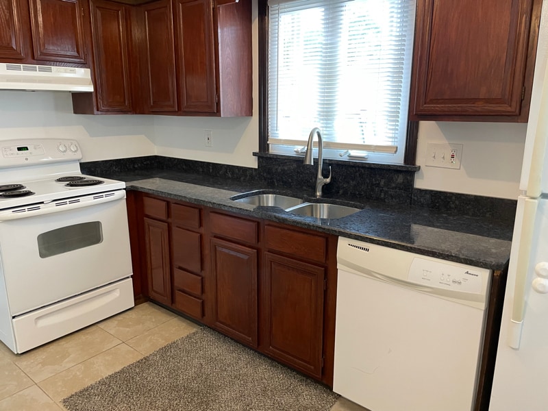 Photo - 213 Kendall St Unidad B