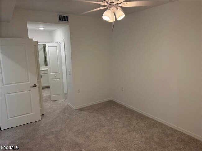 Photo - 18411 Copperhead Dr Unidad 337
