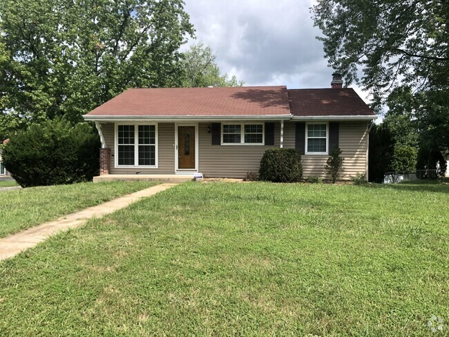 Building Photo - Super cute house in Parkway West School Di...