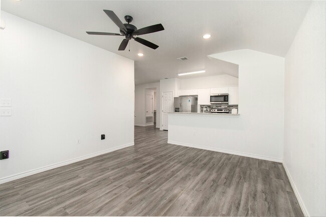 Photo - 527 Lost Trl