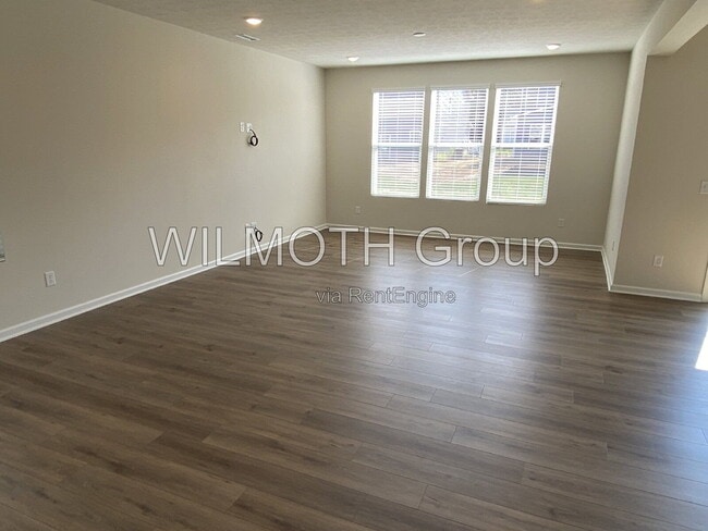 Photo - 16364 Pruett Ln