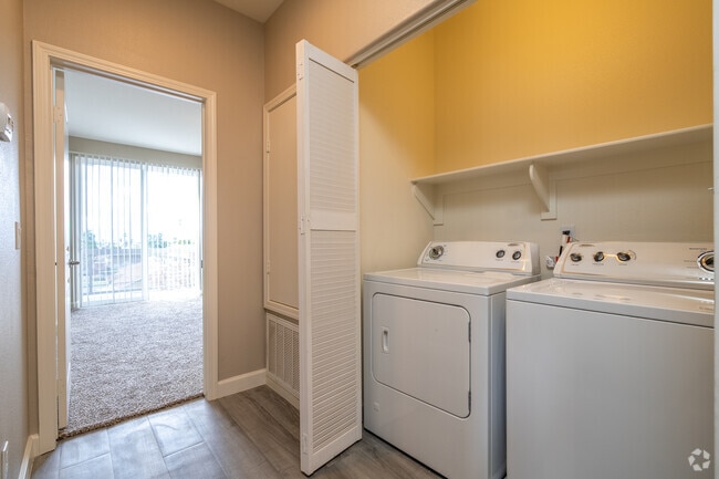 3BR, 2BA - 1650SF