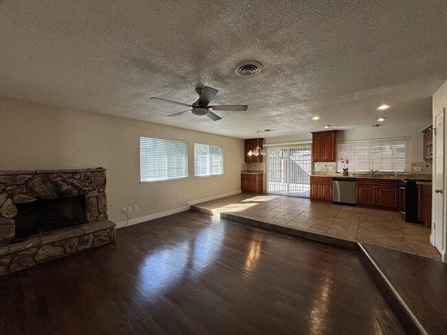 Photo - 1624 Falmouth Way