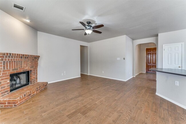 Photo - 2204 Speidel Dr