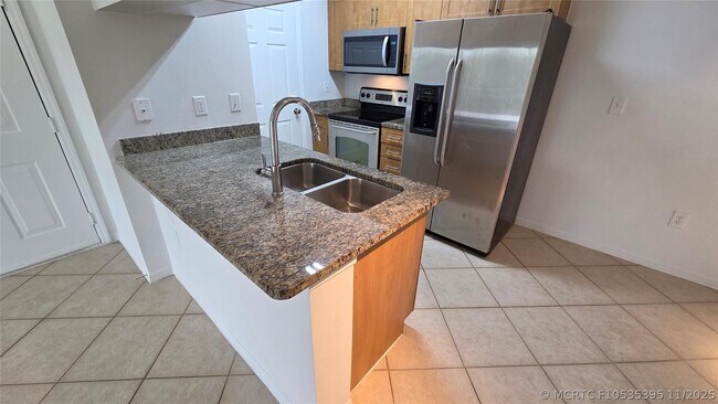 6505 Emerald Dunes Dr Unidad 302