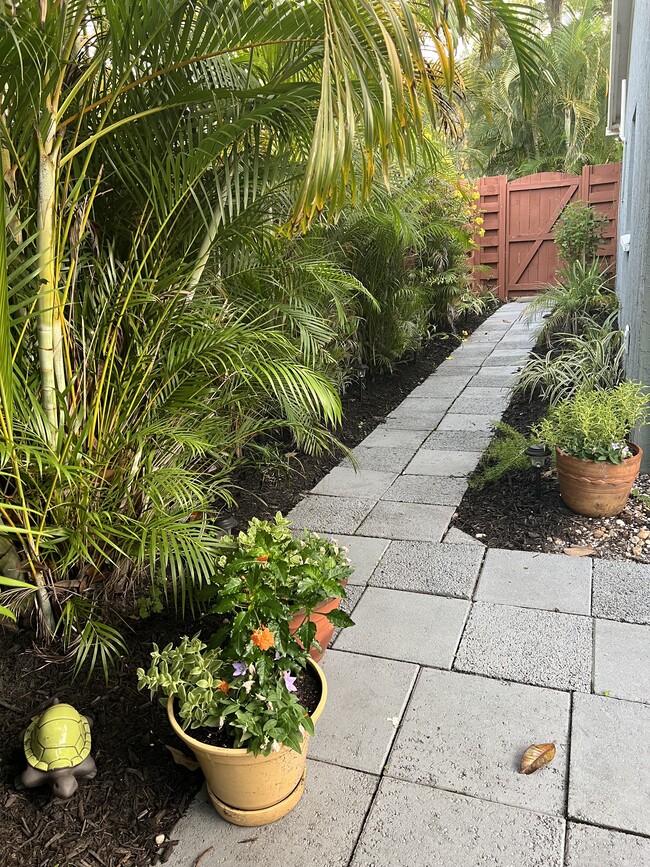 Photo - 2216 Hibiscus St Unidad 2216