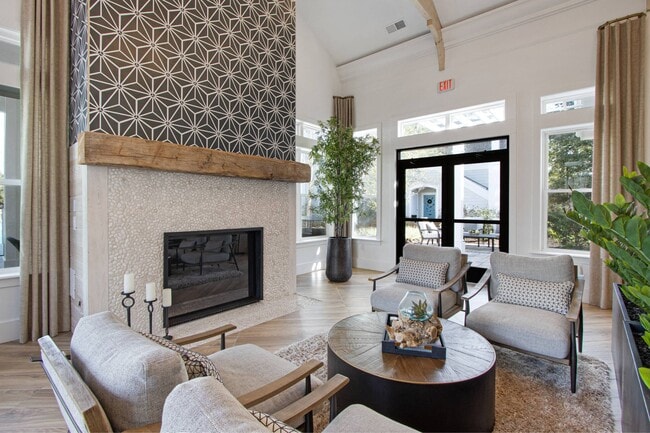 1000 West, Charleston, SC, Casa club para residentes - 1000 West