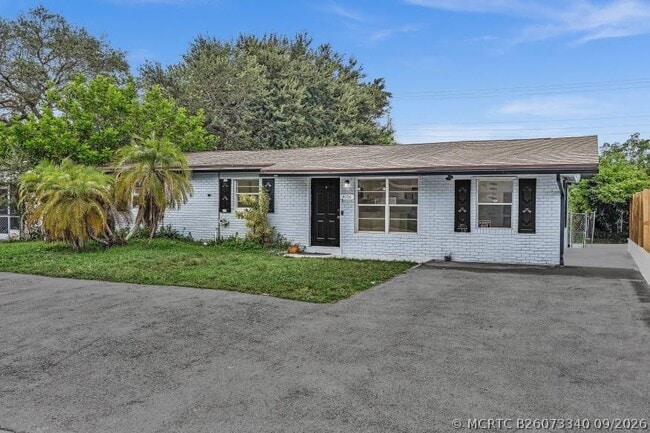 4156 SW 49th Ct