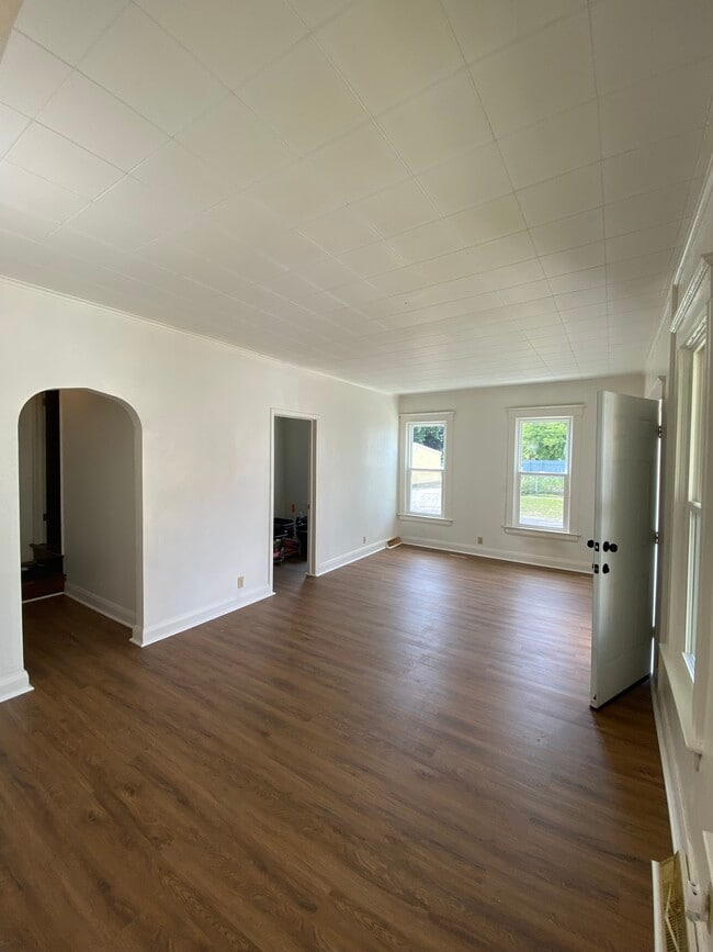 Photo - 811 Willard St