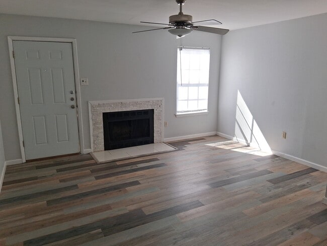 Photo - 920 N 7th St