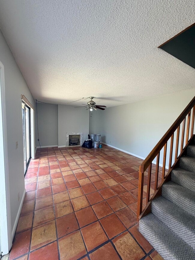 Photo - 37 Lake Arbor Dr