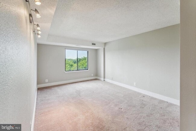 Photo - 3800 Powell Ln Unidad 1029