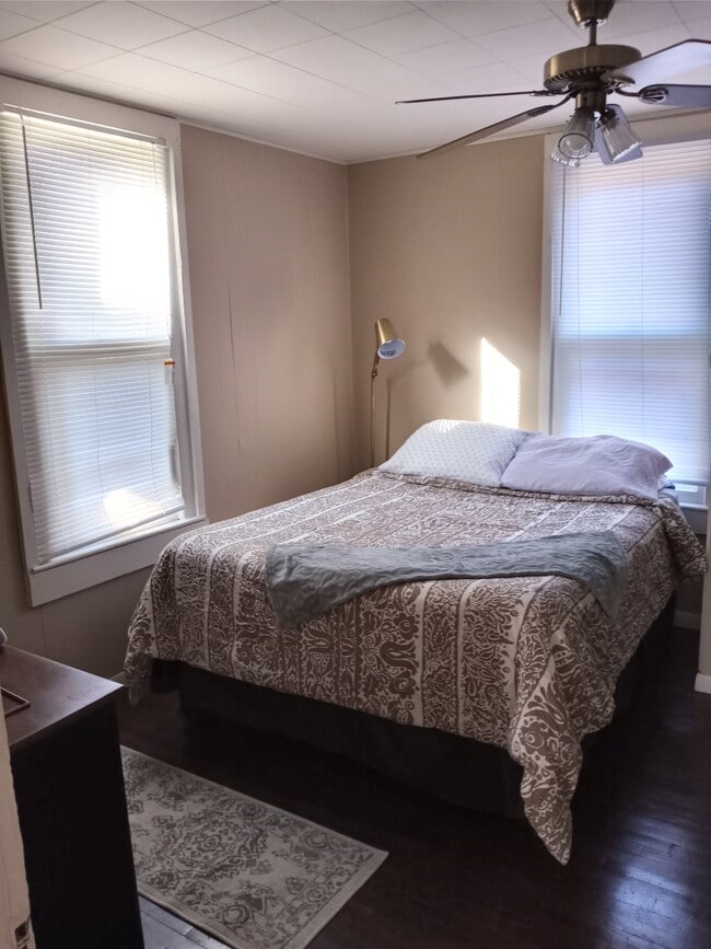 Building Photo - 714 S Wabash Ave