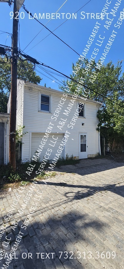 Building Photo - 920 Lamberton St Unit B Rental