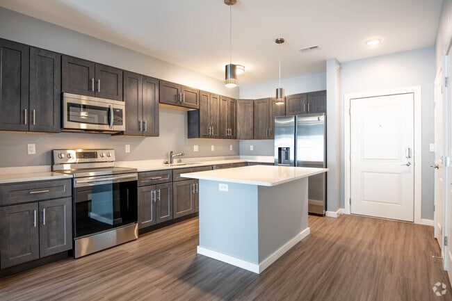 2BR, 2BA - 1076SF - Stony Acres