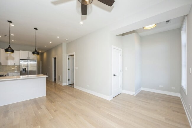 Photo - 1541 N Washtenaw Ave Unit 1