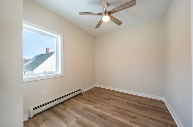 411 W Baraga Ave