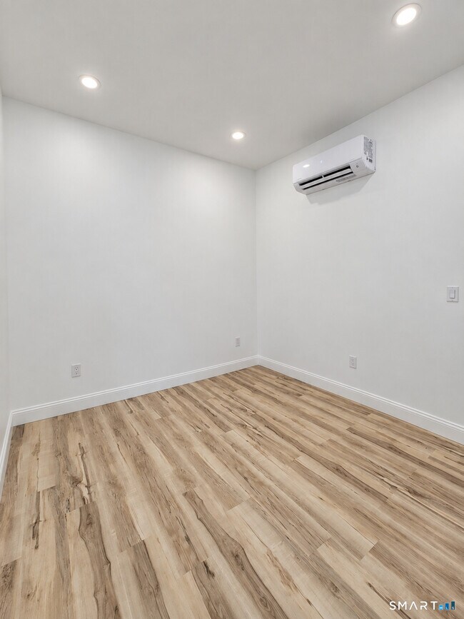 170 Pearl St Unidad A