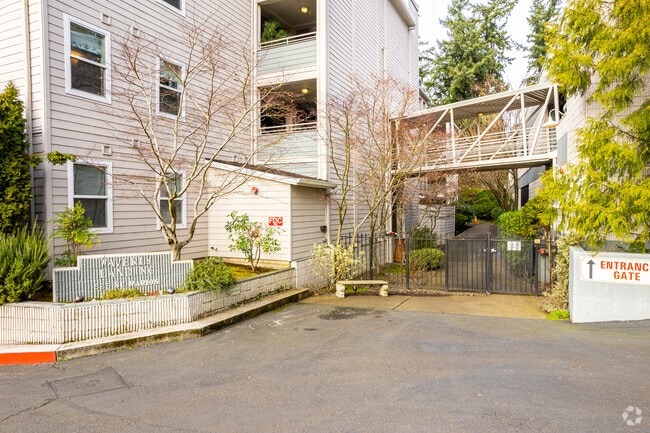 Entrance - Waverly Landing Apartments (por)