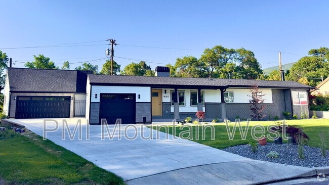 Building Photo - 985 Horsley Cir Unit A Rental