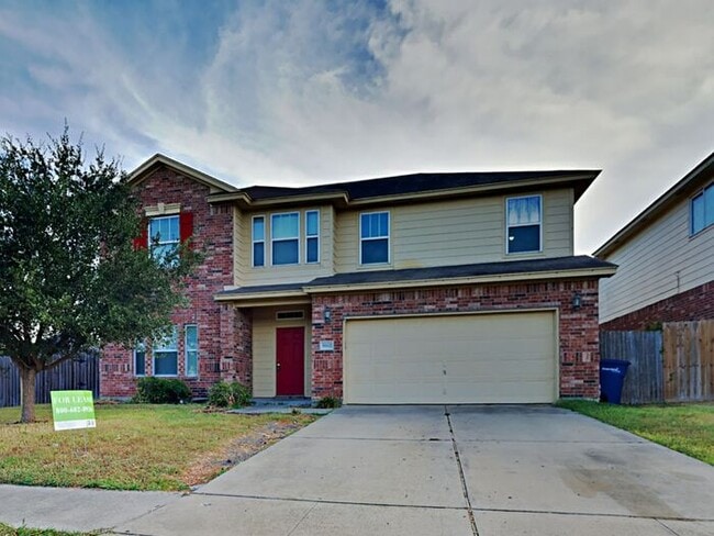 No Applications Fees* $500 off first month... - No Applications Fees* $500 off first month... House