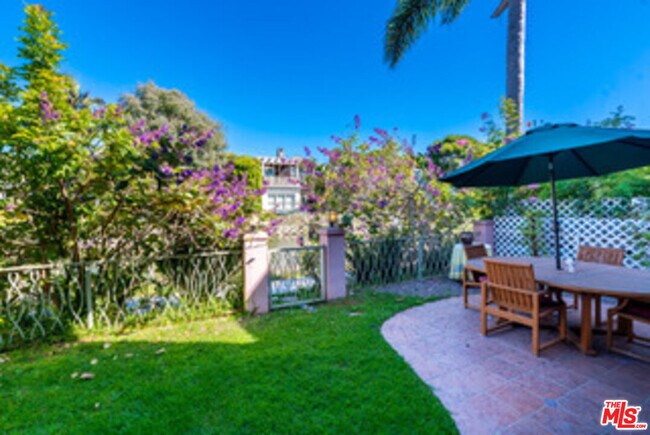 Photo - 225 Sherman Canal