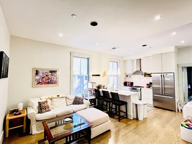 Photo - 15 Boardman St Unit 1