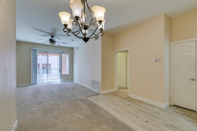 Photo - 51 E Agate Ave Unidad 407