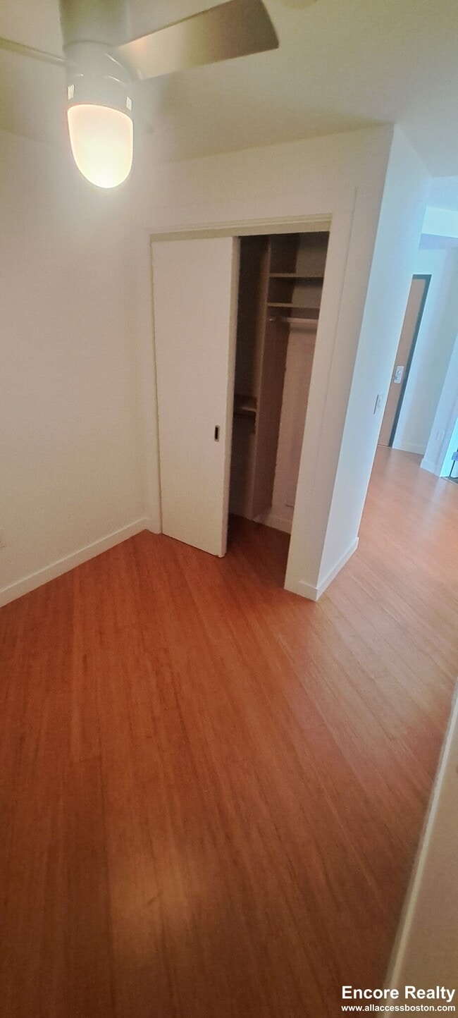 120 Kingston St Unit 1106