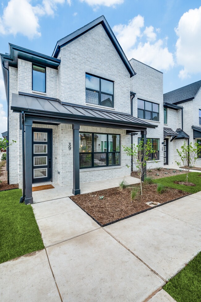 Avena - Avena Townhomes