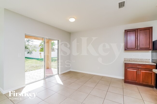 Photo - 2711 SW 9th Ave