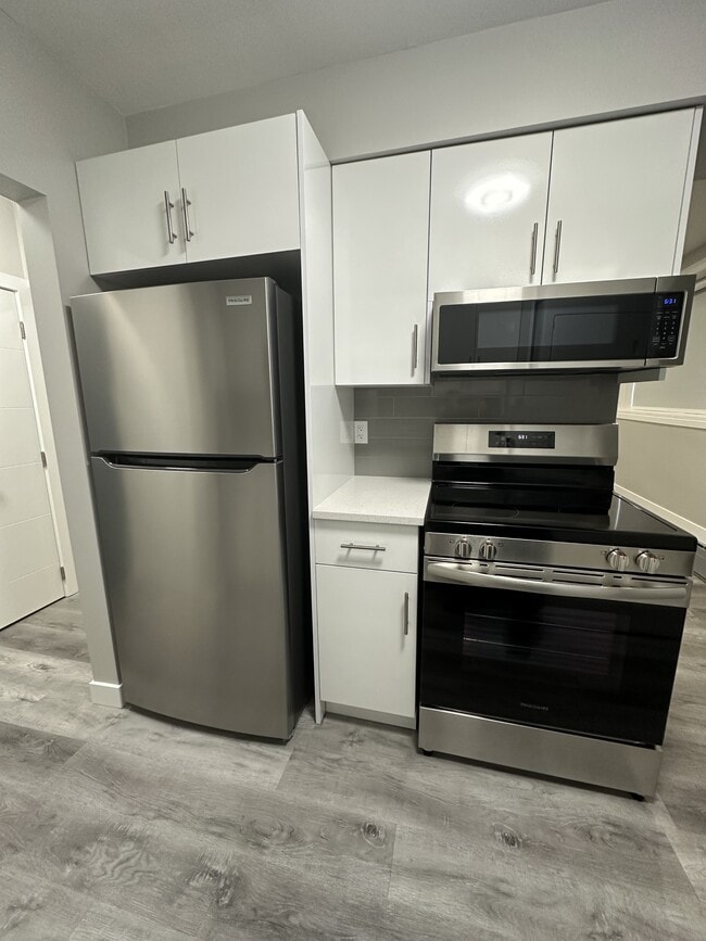 Photo - 11110-68 68 Ave NW Unit 32