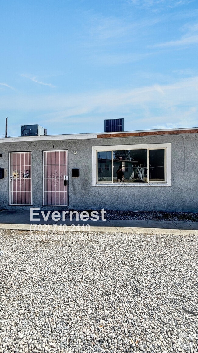 Building Photo - 718 W Wilson Ave Rental