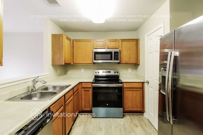 Photo - 2860 Englewood Dr