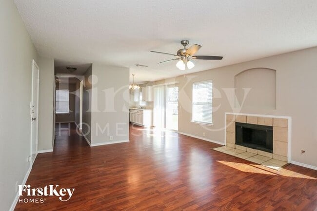 Photo - 1402 Caleo Dr